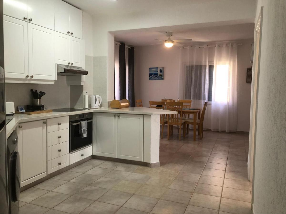 Kings Palace - Stylish, Modern 2 Bed With Sea Views Paphos Exterior photo